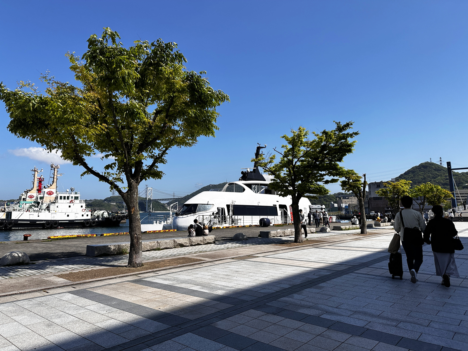 門司港に停泊中のHANARIA