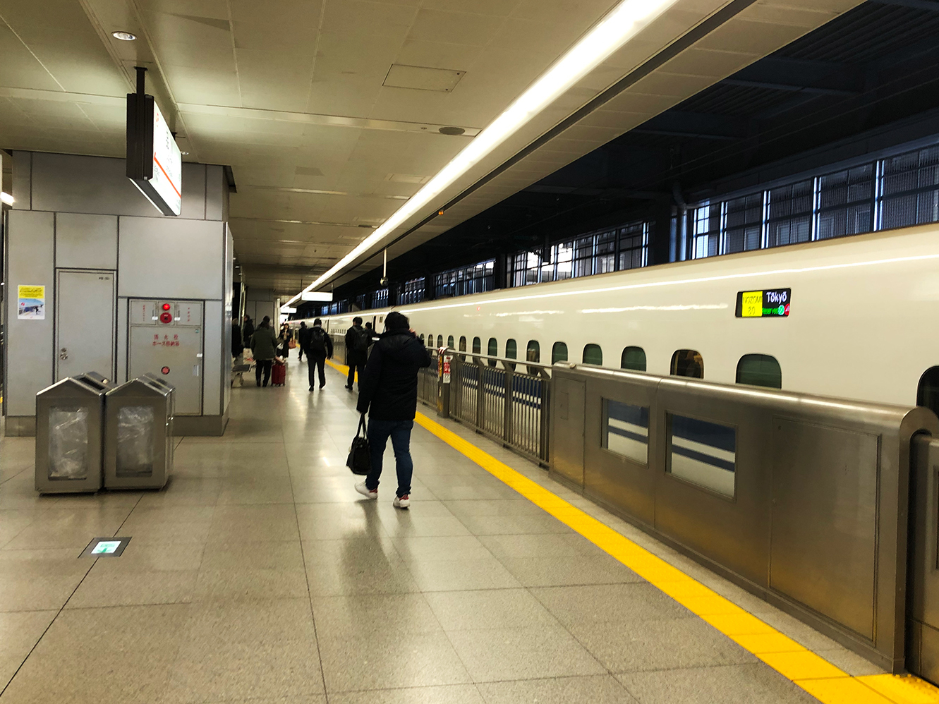 品川駅　新幹線のホーム